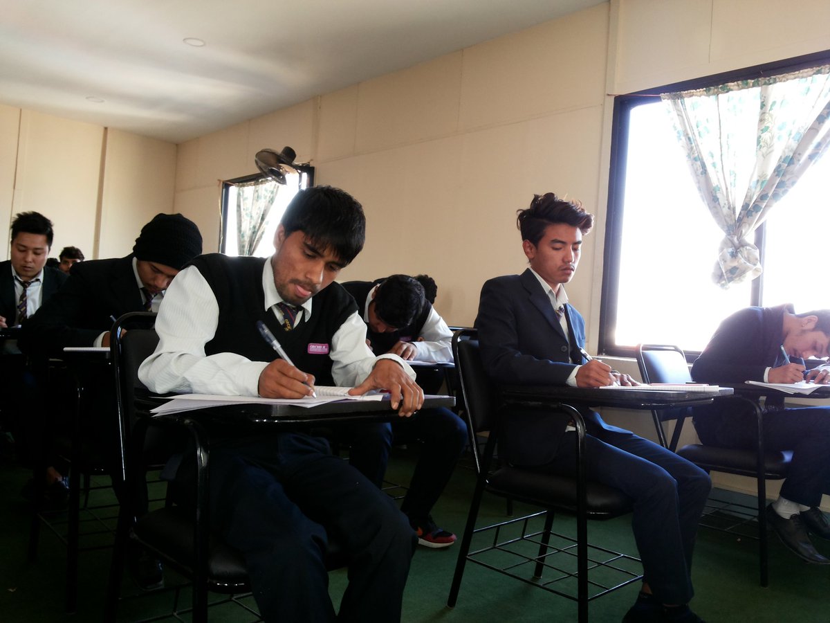 jijibisha's tweet image. शान्त र मर्यादित परीक्षा कक्ष।
#orchidinternationalcollege
#bsccsit
#thirdsemester
#computerarchitecture