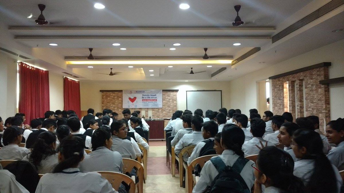 ITMInstitutes's tweet image. Special Cheer to the Teachers &amp;amp; Students of St. Joseph's College for visiting ITM-IHM campus! All the best for your future guys!
#VisitAgain