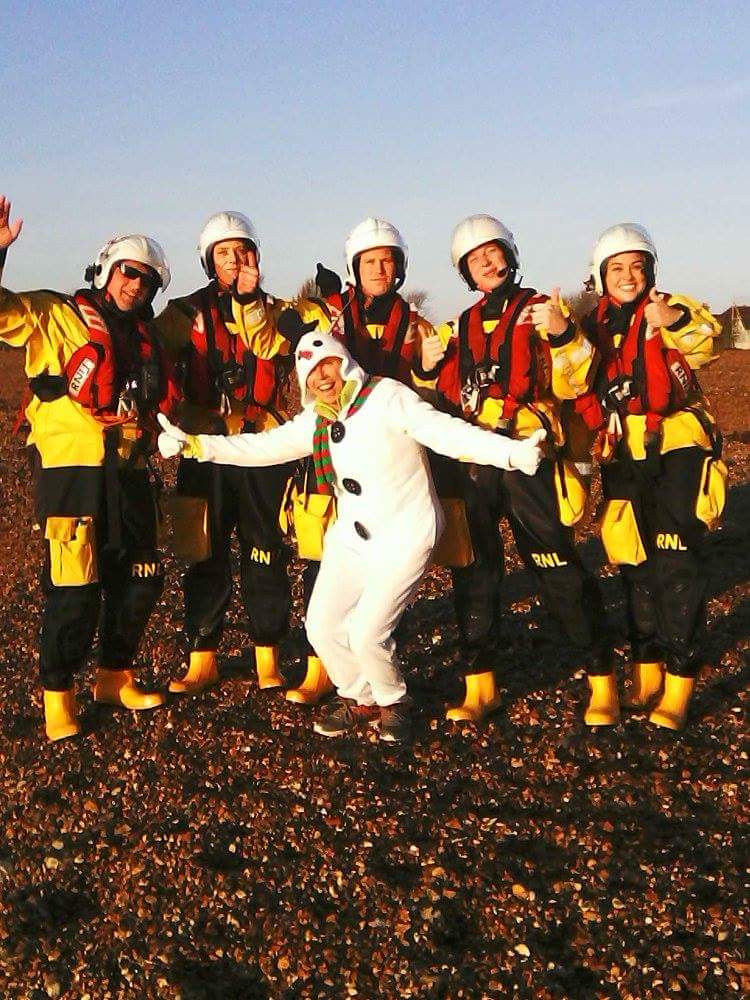 DebbiePentland's tweet photo. Support your local RNLI this Christmas. They all do a fantastic job. Merry Christmas ;-) https://t.co/PBqnvmNfBk