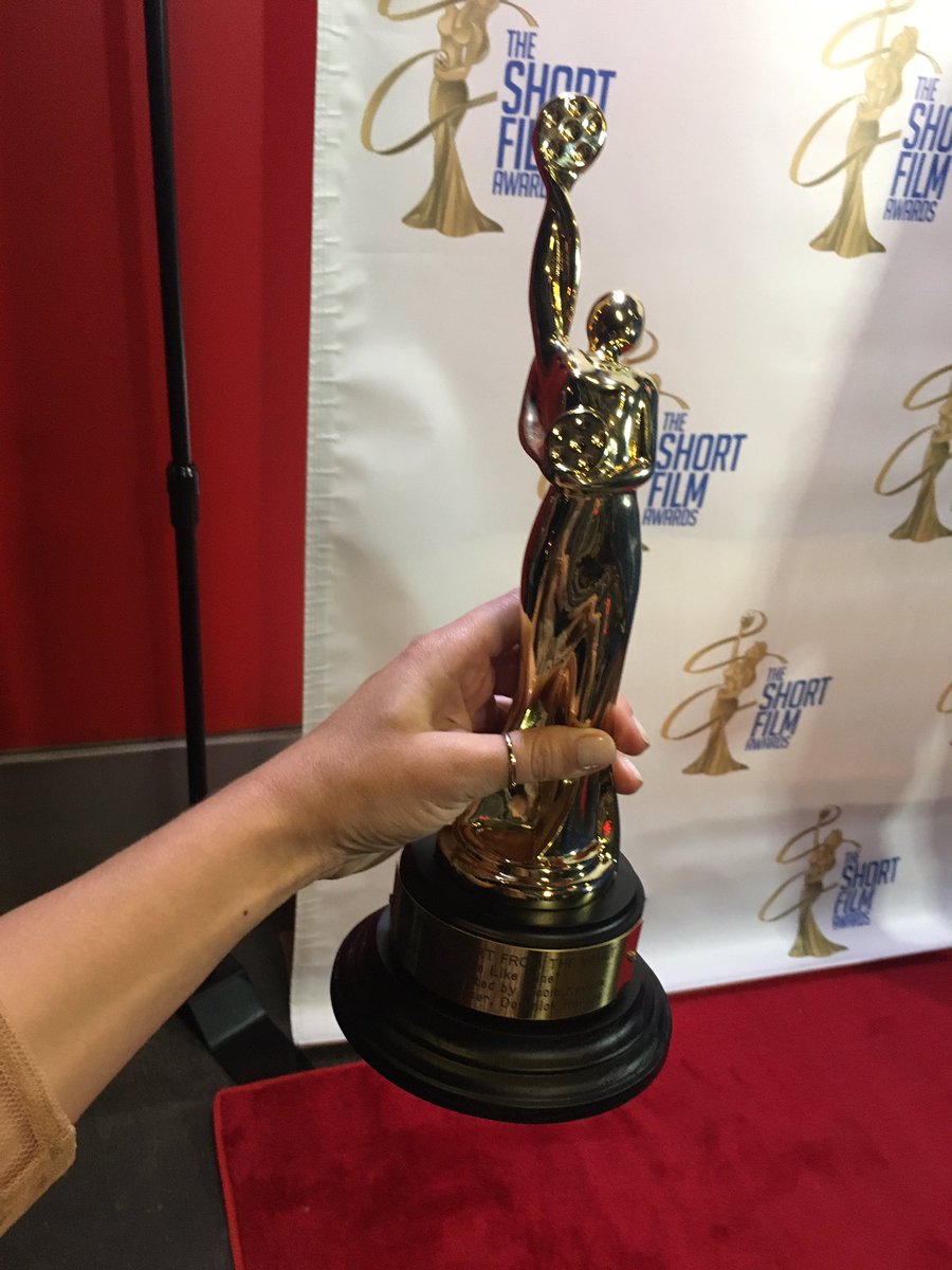 Nicole_Kovacs's tweet photo. Wow, what an amazing night! Thank you, @ShortFilmAwards for this beautiful award! Looking forward to next year! #SOFIES2016 https://t.co/Of3K4mxqq8
