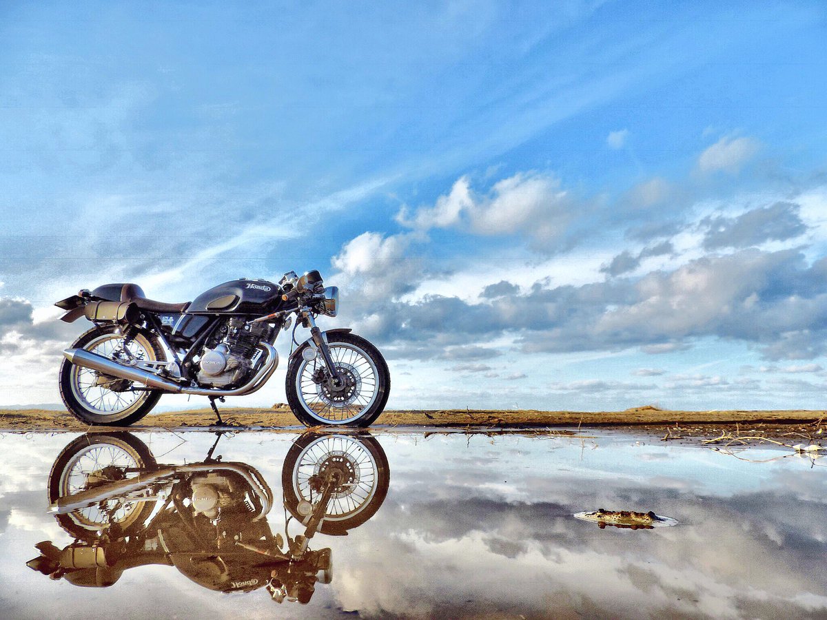 K Clubman Al Twitter この場所は背景が海でバイク単体でいい感じに撮れて 水鏡も撮れるし 夕陽も綺麗だし 人も少なくていい場所 T Co 2ibf9qlkdv Twitter