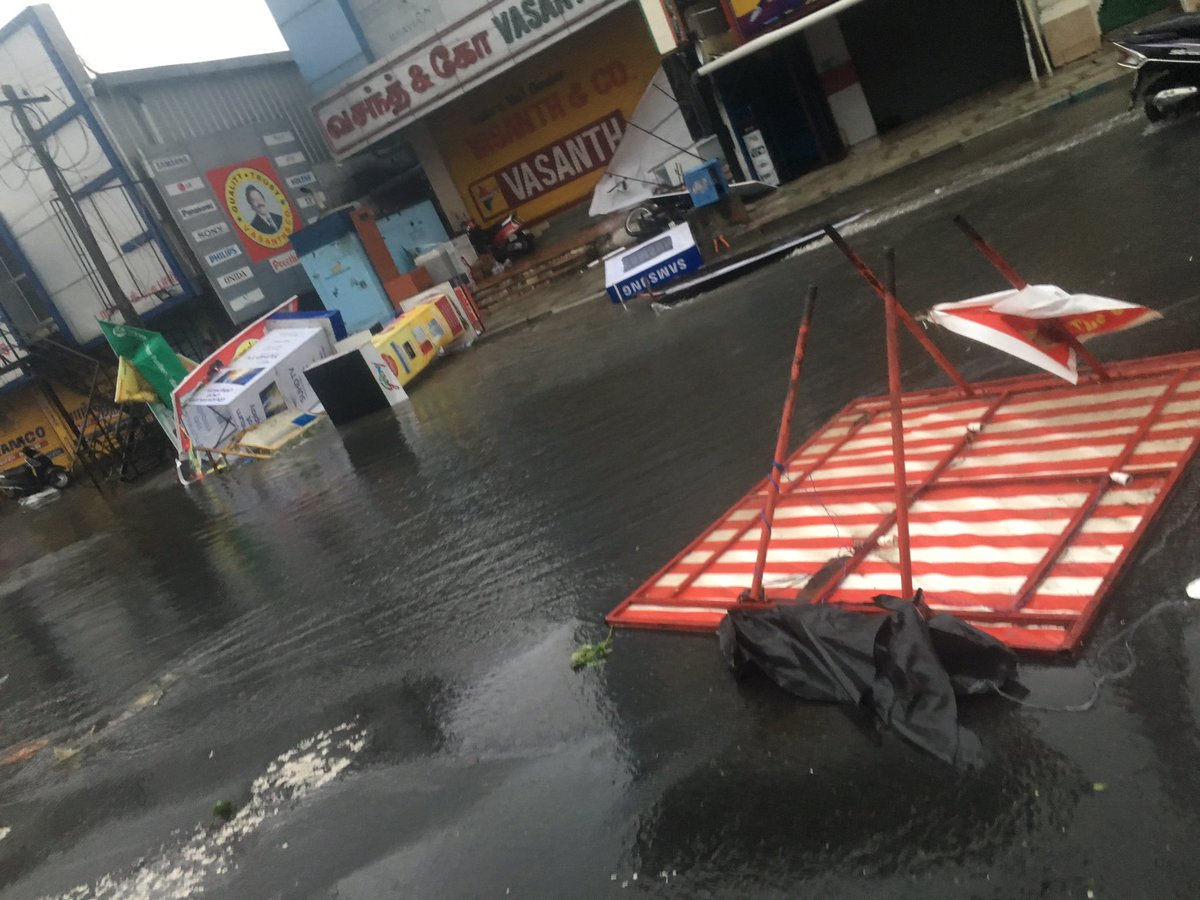 skycinemas's tweet photo. #Velachery 100 feet road #Vardahcyclone #Ourclick enjoying!! ☔️🌧 https://t.co/kpF8yUjD2z