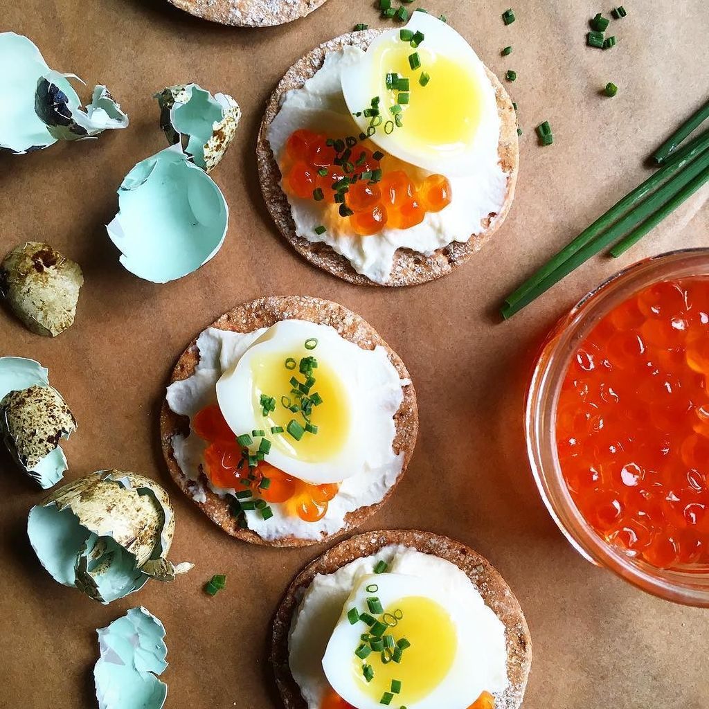 Quails eggs w/ salmon caviar, perfect little Christmas nibbles! #canapes #christmas #events #catering