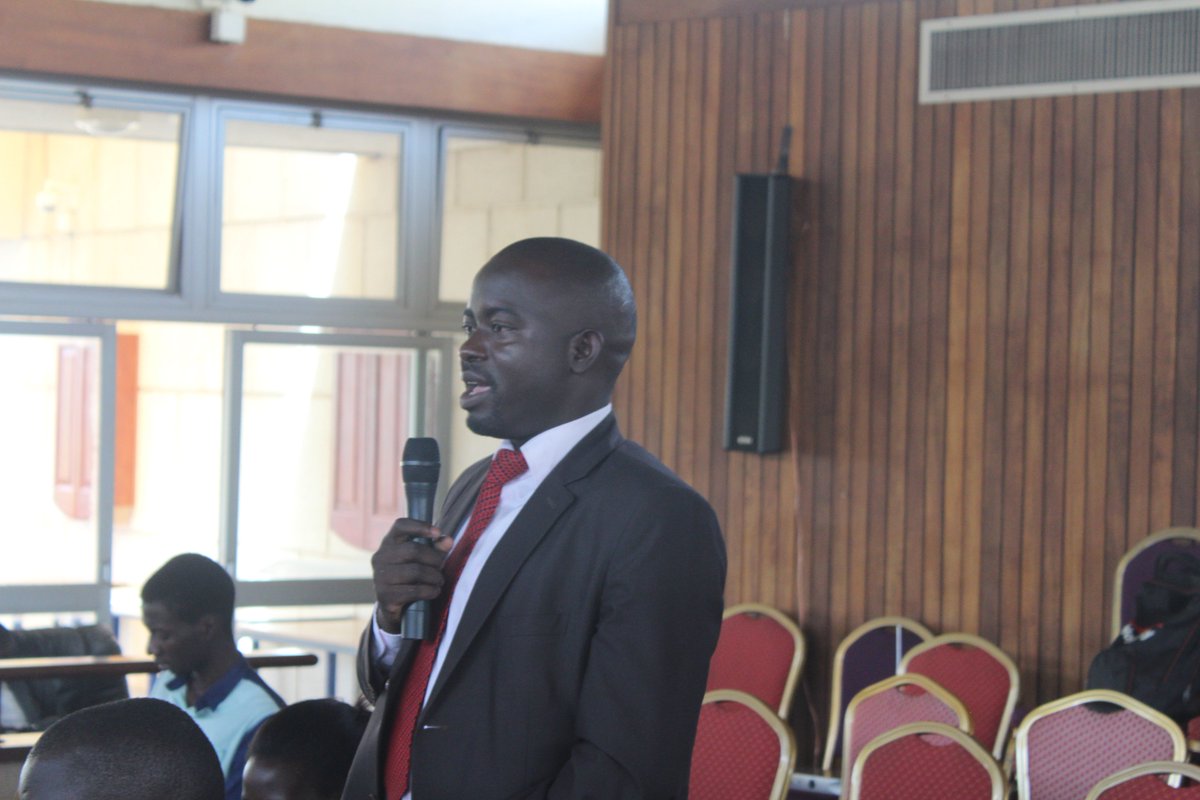 upfya_org's tweet photo. Hon. OKello: Our young graduates can also be given the opportunity to work abroad through the #graduateservice. @Pro_Interns @Parliament_UG https://t.co/zfgJnsYnjA