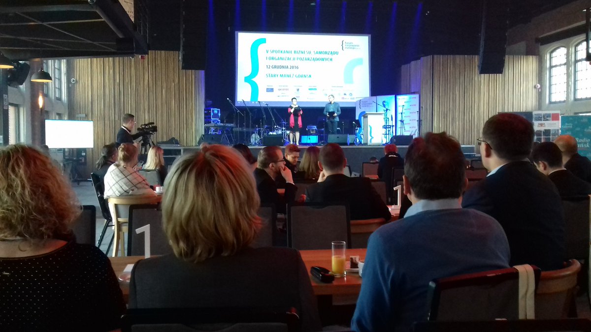 EDGdansk's tweet photo. Trwa #ForumInicjowaniaRozwoju. Zapraszamy do odwiedzenia naszego stoiska informacyjnego! #FIR2016 #5lat #WspolpracaMiedzysektorowa https://t.co/zYBsb1nuDE