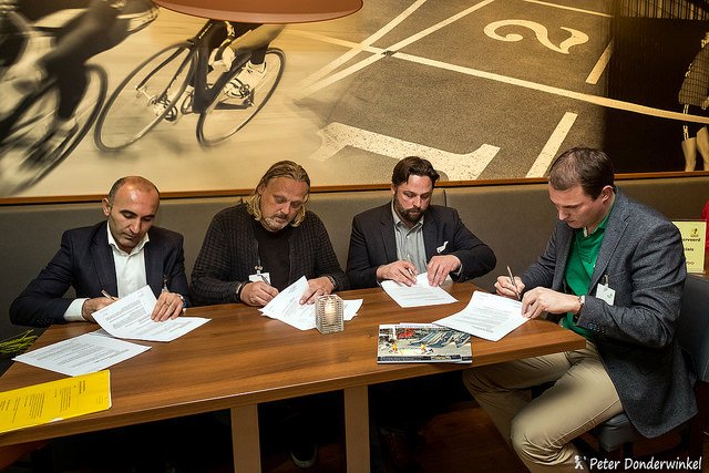 5x welkom aan het 100ste Businessclub lid: vriendenvandynamo.nl/5x-keer-welkom…