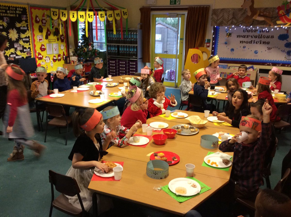 msboyes11's tweet photo. Amazing party day! Many thanks to Puzzling Paul! @BoothferryPS https://t.co/MTRbK6CJq9