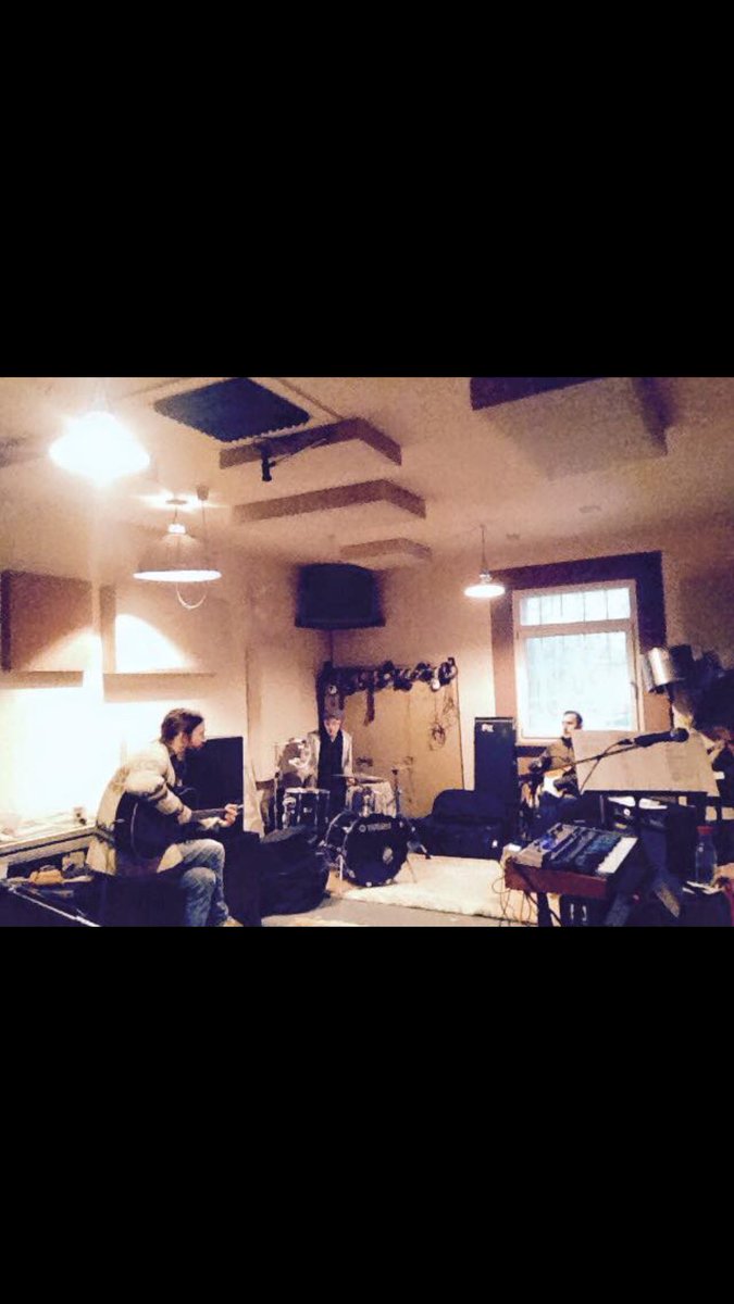 HEWickham's tweet photo. Acoustic practice with @LittleRedKings https://t.co/Iez8Zm4gQa