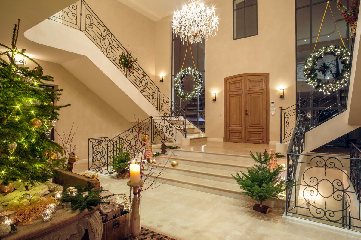 #Day12 #AdventCalendar We are already halfway through #Xmas What are your plans? #Holiday #Deco #Luxury #Villa