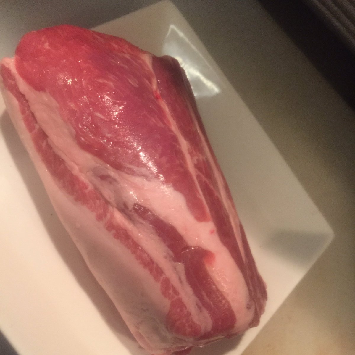 BEEF_WORKS's tweet photo. 西荻窪立喰焼肉BEEFWORKS
ヌルッとオープンしてます!
週初めなんでテキトーにやりまーす!
今日は今から【ローストポーク】作りまーす!
#BEEFWORKS #西荻窪 #焼肉 #一人焼肉 #ビール #朝まで https://t.co/5WQfhPL4KM