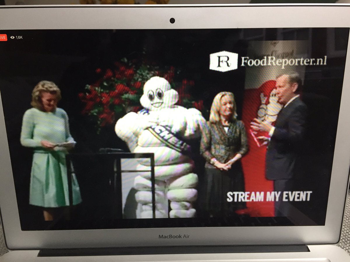 Daar gaat 'ie, de eerste Michelingids! #spannend #Michelin2017