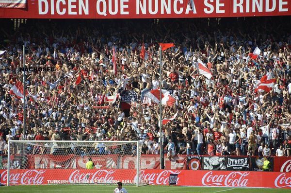 Welcome to Sevilla a los amigos del Leicester...el infierno del Sánchez Pizjuan os espera...