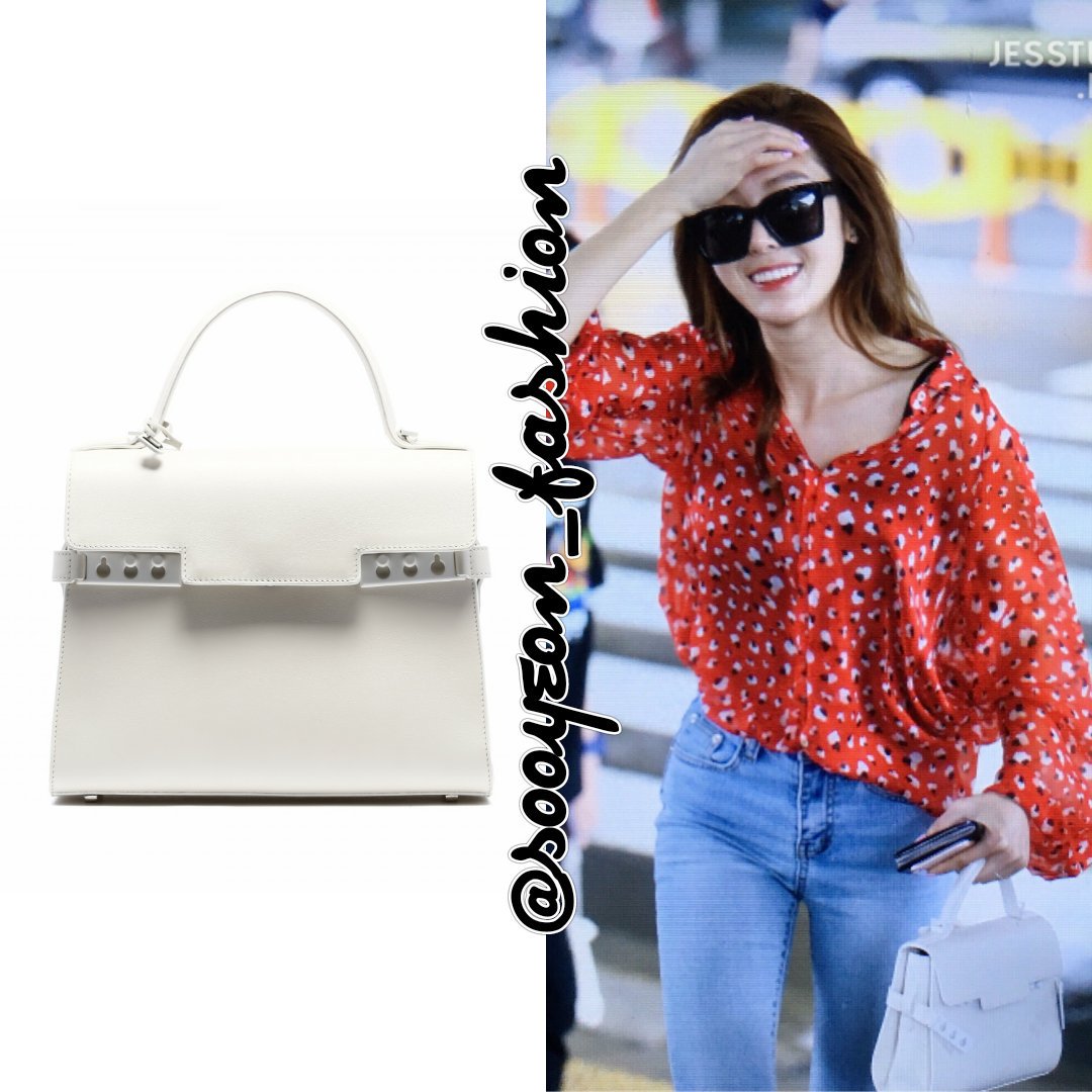 X \ jsy fashion على X: 160701 Pudong Airport DELVAUX: Tempete MM