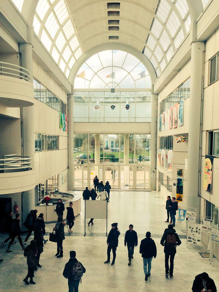 nicolastochet's tweet image. Ce matin, visite au Lycée de la Communication pour conforter le partenariat entre le #LyCom et la Cité Musicale #Metz !