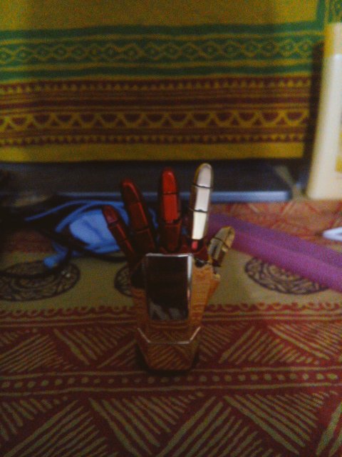 Knight6273's tweet image. Cool iron man hand pendrive