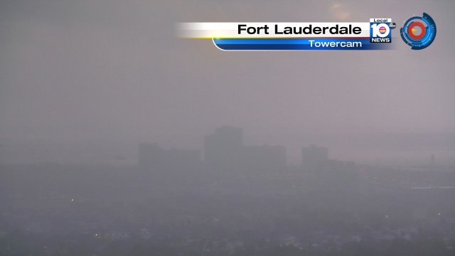 Rain is now heavy in #FortLauderdale Drive safely! #Flwx https://t.co/Dvwyn7oEIv