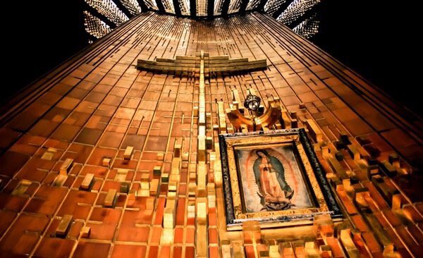 mexnewz's tweet image. Hoy festejamos a la #virgendeguadalupe #ReinaDeMexico y "emperatriz de America” 🙏