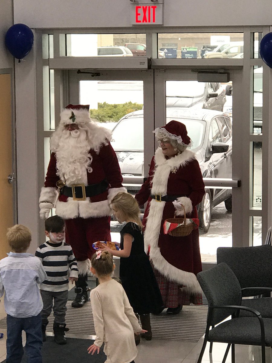 edlearnford's tweet image. @edlearnford Kids Christmas Party.  Face Painting, Bouncy Castle and Santa bringing Gifts makes for happy kids!