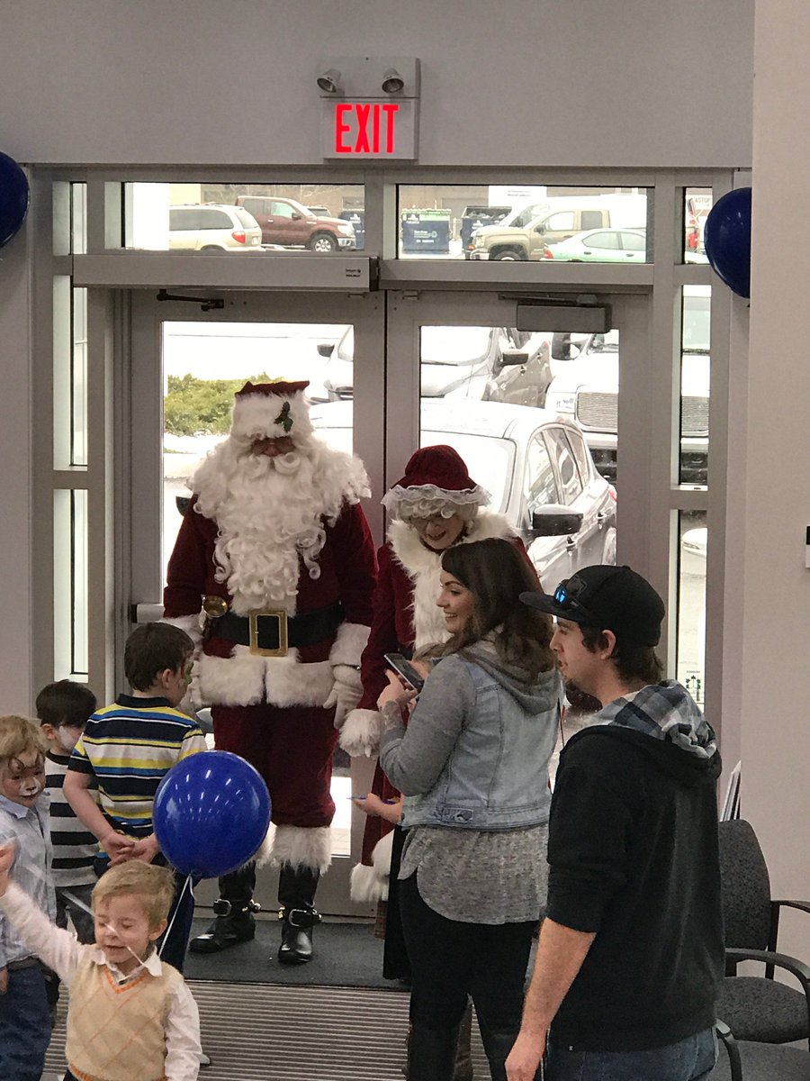 edlearnford's tweet image. @edlearnford Kids Christmas Party.  Face Painting, Bouncy Castle and Santa bringing Gifts makes for happy kids!