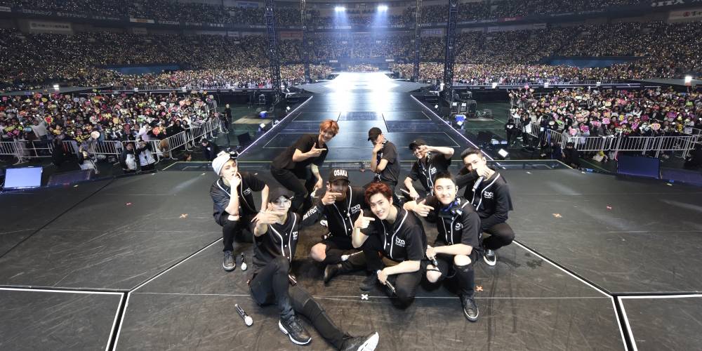 Xiukooks's tweet photo. I badly wish I was really there #EXOrDIUMinOsaka #EXO100THCONCERT #EXO https://t.co/FffWiqD2K0