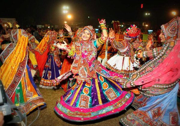 Vibrant Gujarat, Part 2
customizeholidays.com
#CustomizeHolidays
#GujaratTourism
#RannUtsav
#ExploreKutch
#IncredibleIndia