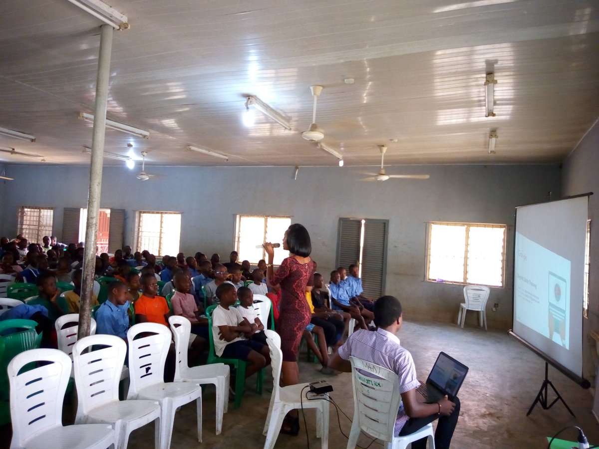 LeadResourcesNG's tweet image. The #DigitalSkills4Africa training is underway at the Federal University of Agriculture International School, #FUNIS Alabata, Ogun State.