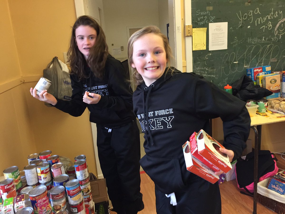 ReprtrPatHealey's tweet photo. The girls hard at volunteering to check the expiry dates on items collected for the Lions Christmas Express in #FallRiverNS #MetroWestForce https://t.co/3sOKrSzkdY