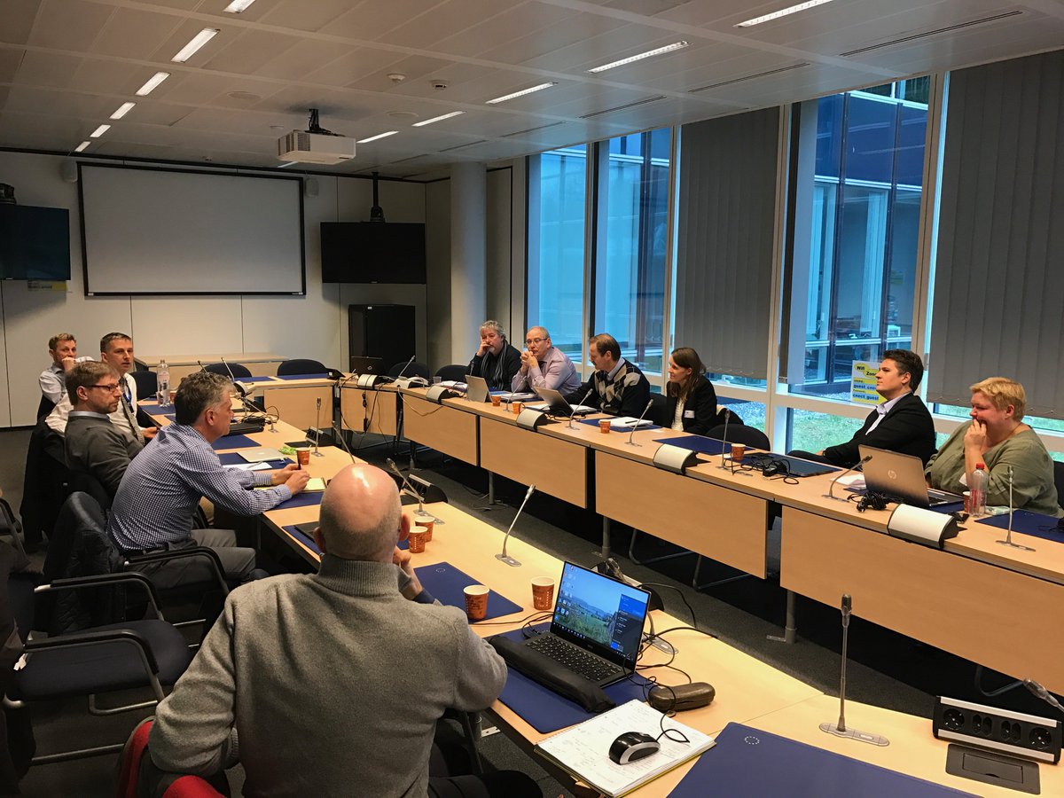 josepozo's tweet photo. Meeting at the #EC: cooperation between access centre #ACTPHAST, and the #PilotLines @InfoPix4life, @MIRPHAB_EU, @PISCALE and #Photonics21 https://t.co/xd1hr4nadT