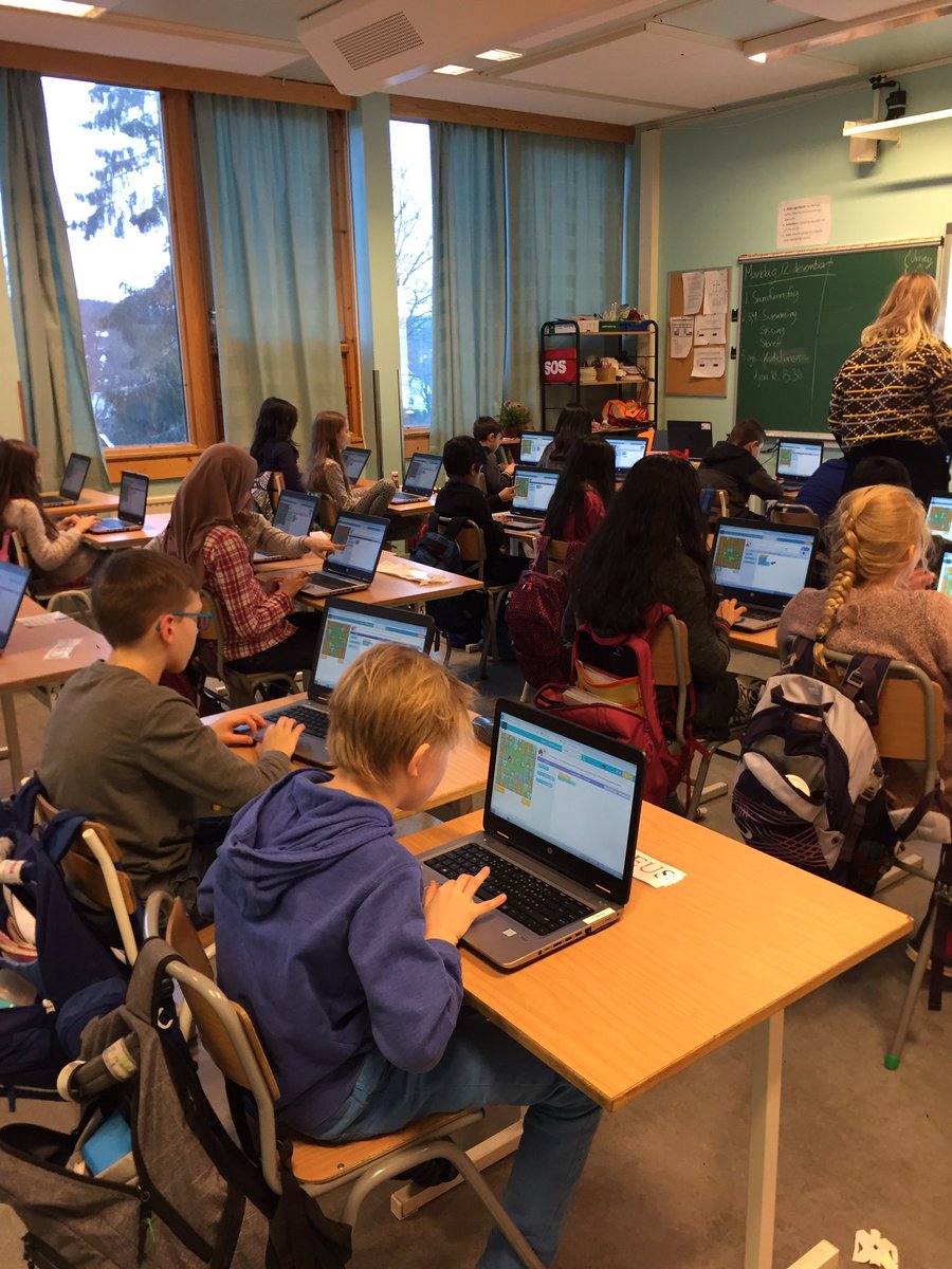 Bedre sent enn aldri! Kodetimen gjennomført på Stovner skole #kidsakoder #kodetimen #kodeiskolen <a href="/kidsakoder/">Lær Kidsa Koding!</a>