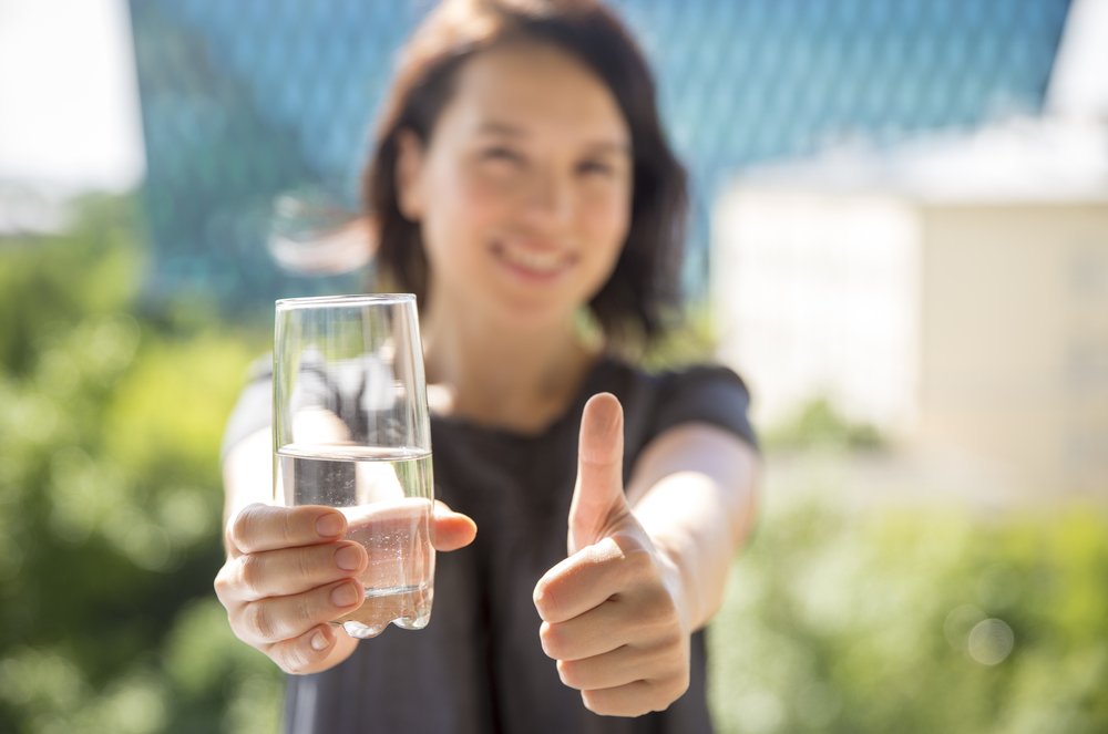 letsgethealthy's tweet photo. ♫♪♫ On the 8th day of Christmas my Health Leader said to me,
"8 glasses are hydrating",
And... https://t.co/Kfft3uMEZ2
#12DaysOfChristmas https://t.co/7zV4atlYwu