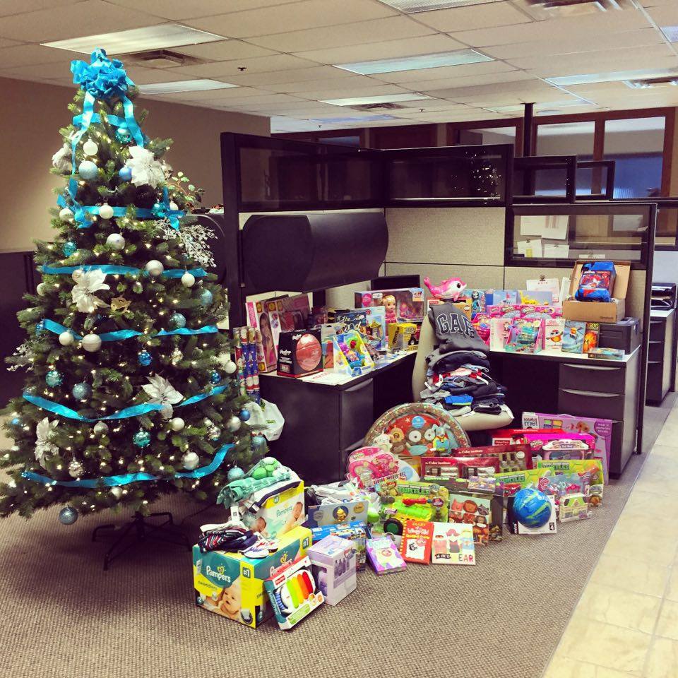 Thompson_Emerg's tweet image. Thompson emergency is proud to partner with @DrouillardPlace through the Drouillard Place Christmas Program. Happy Holidays!