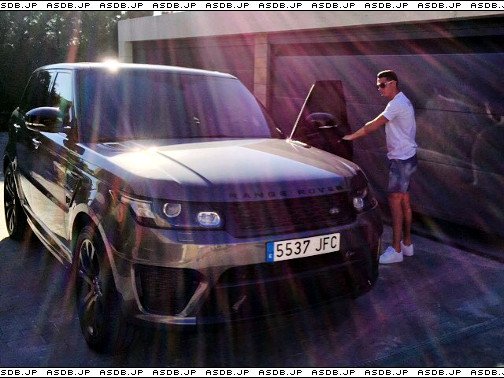 愛車db管理人 در توییتر 更新 クリスティアーノ ロナウドの愛車 ランドローバー レンジローバー スポーツ Svr他 T Co 9mtby3ev9a