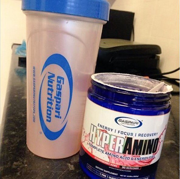MuscleFoodsUSA's tweet image. #MyMorningRoutineIncludes #HyperAmino, an energy infused Amino Acid drink designed to help power you through tough workouts.