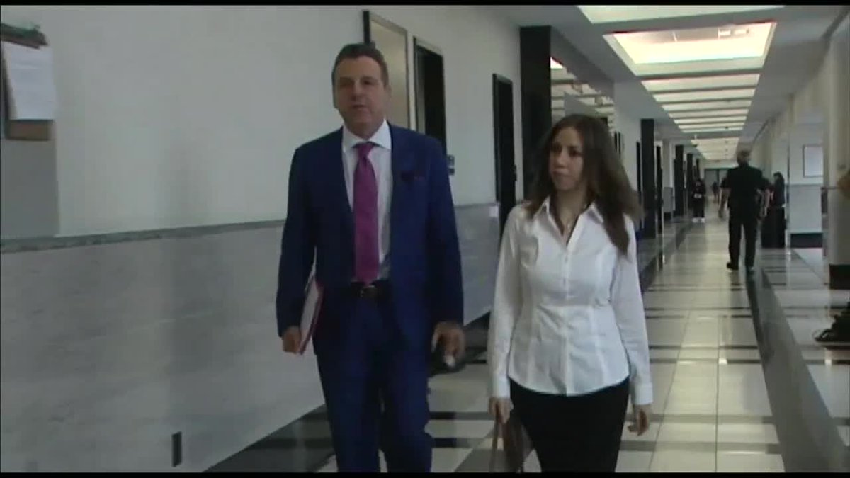 South Florida woman won't testify in murder-for-hire retrial bit.ly/2gsXDlw https://t.co/VC4qYFjoFd