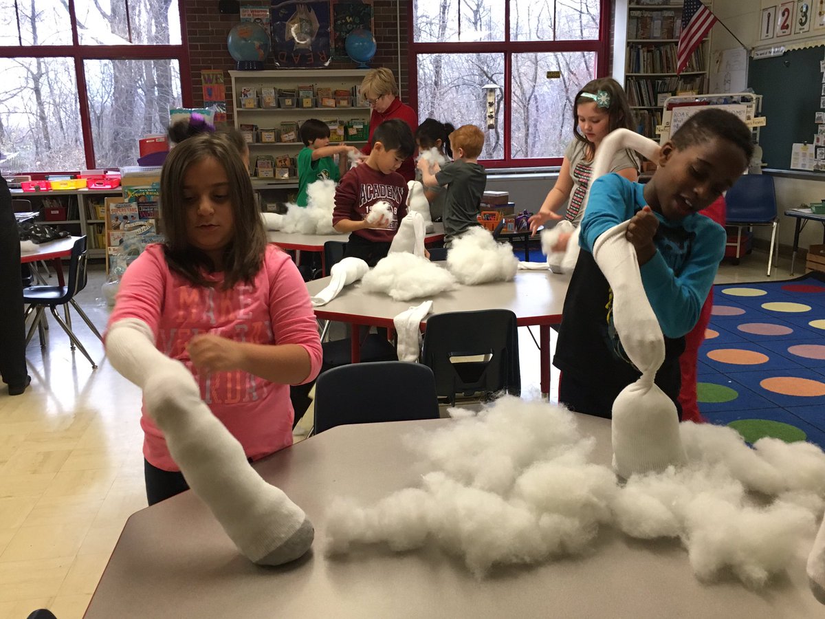 WOSnews's tweet image. &quot;The beautiful thing is no 2 snow people are exactly alike&quot; -Mrs. Chaudoir #mrsbartellWOS (shh--they&apos;re a surprise!)