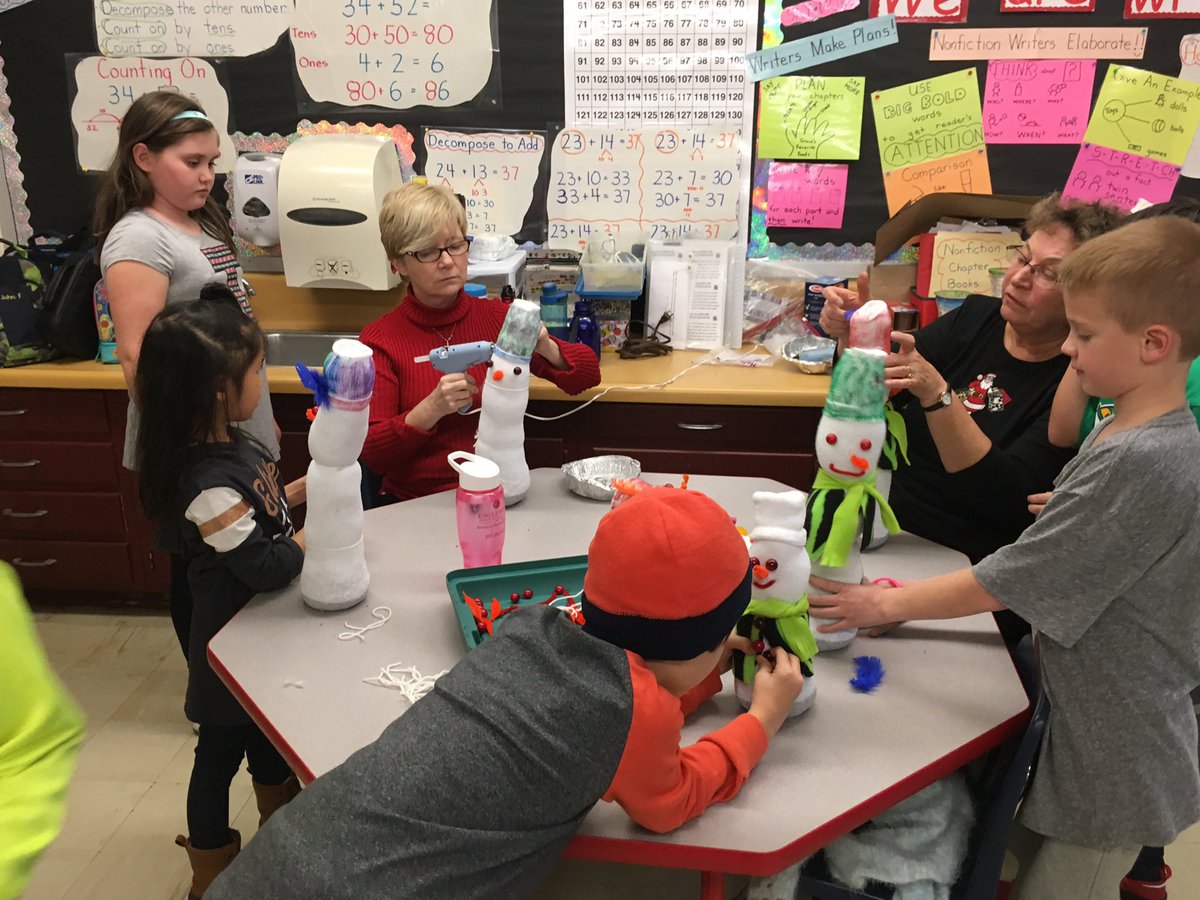 WOSnews's tweet image. &quot;The beautiful thing is no 2 snow people are exactly alike&quot; -Mrs. Chaudoir #mrsbartellWOS (shh--they&apos;re a surprise!)