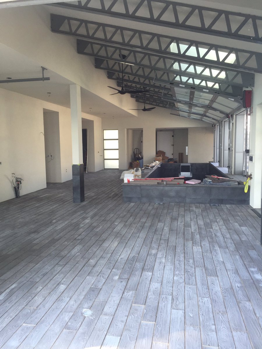 Days like today make you enjoy working indoors a little more, snow by night Brick by day,#LandscaperLife <a href="/techobloc/">Techo-Bloc</a>