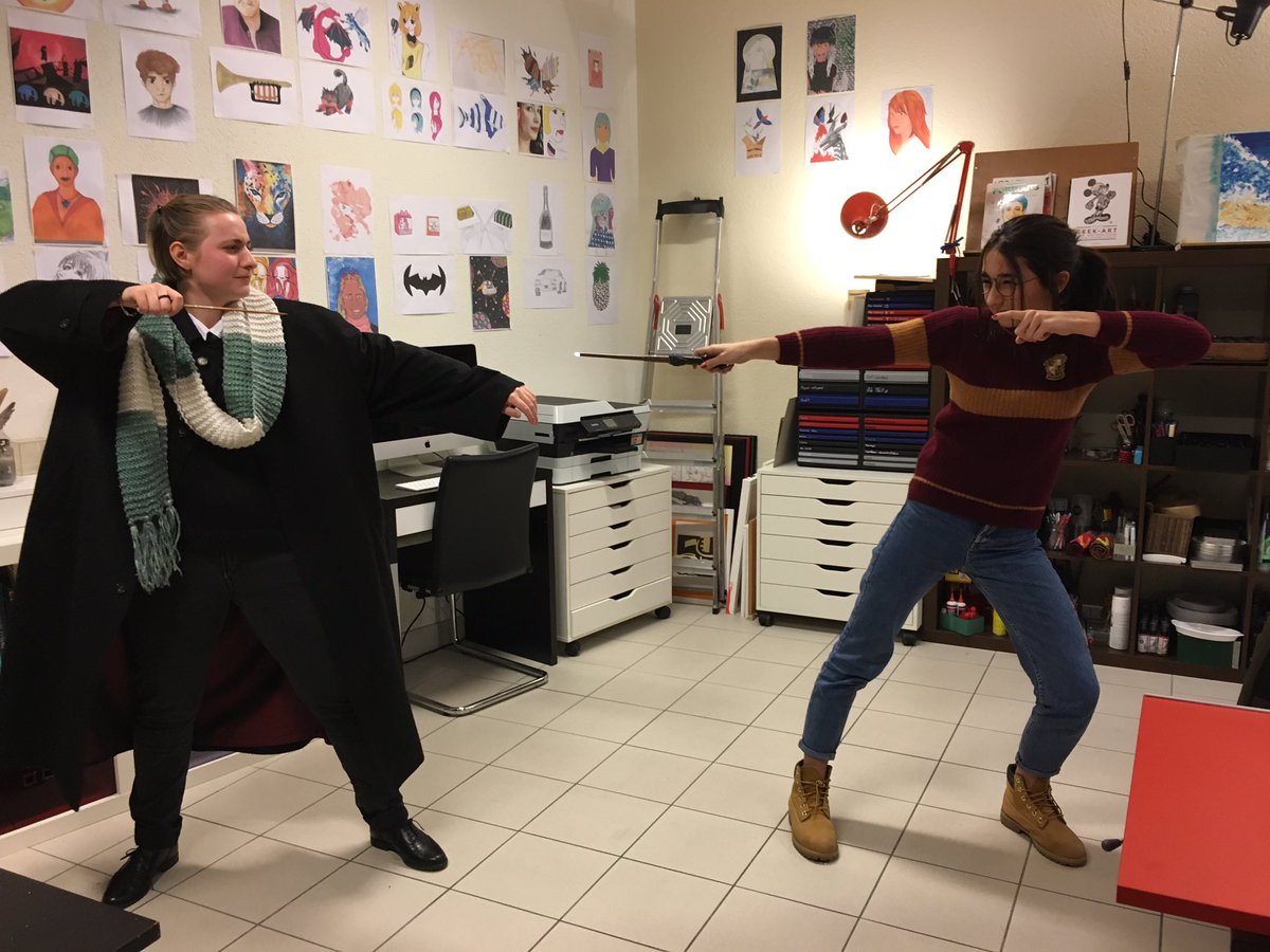 XyZebreGeneve's tweet photo. Duel Malfoy / Harry chez XyZèbre pour la fête de l'escalade. Qui va gagner ? #escalade2016 https://t.co/cxlk1zcdMQ