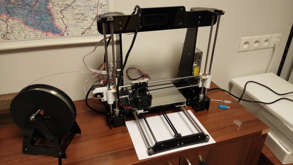 Hello 3D printers world!