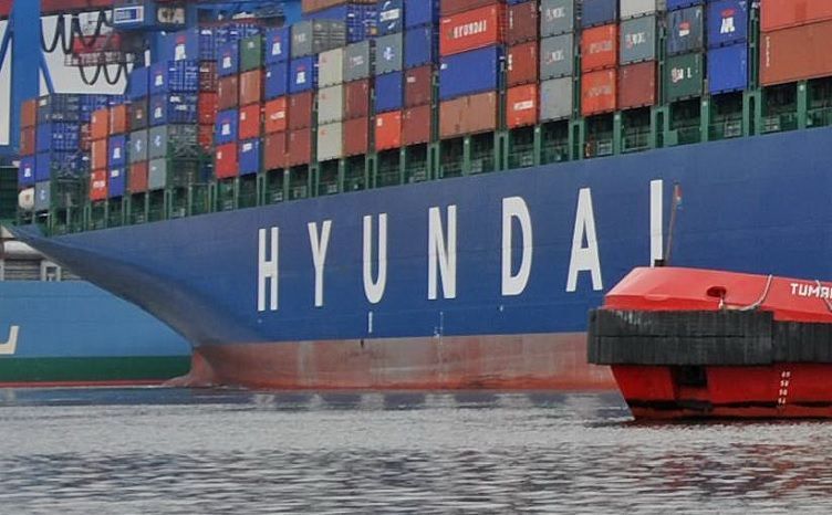 IHSMarkitMandT's tweet photo. #Maersk, #MSC in slot deal with HMM, but no #2M https://t.co/H2oiBHRT7A @MaerskLine  @greg_knowler  #shipping #maritime https://t.co/onKu6gFHte
