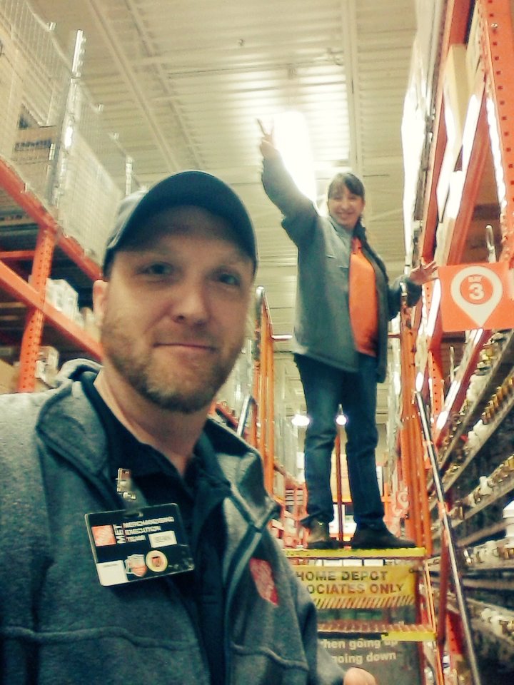 Modelling the latest in HD apparel. Thanks to our store 2024 partners for the awesome fleece jackets.  #wemaketheselookgood  @D179MET