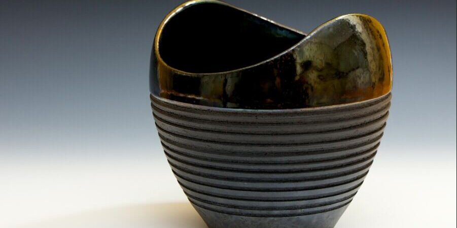 BlueShoreNews's tweet image. See the unique wheel-thrown pottery of Eugene Radvenis at our #WestBroadway branch. ow.ly/gnmo3073rh2 #ArtsInView