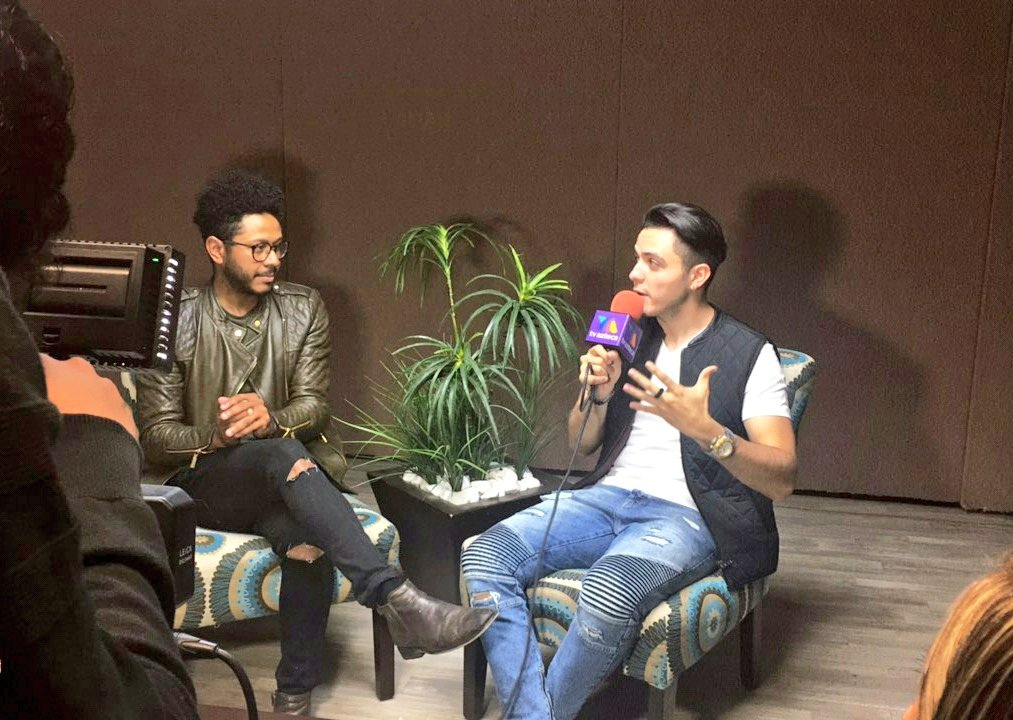 PeruparaKalimba's tweet photo. Descripción para estas fotos : 2 personas increíbles !! https://t.co/a71FSzvkRd