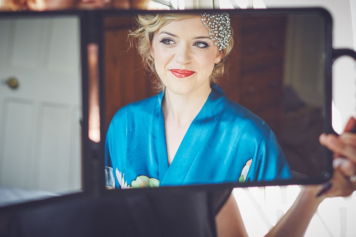 Amy had the most amazing Gatsby glamour inspired wedding make-up. Pics by <a href="/Nova_weddings/">Nova Photography</a> eveashby.co.uk/amys-art-deco-…
