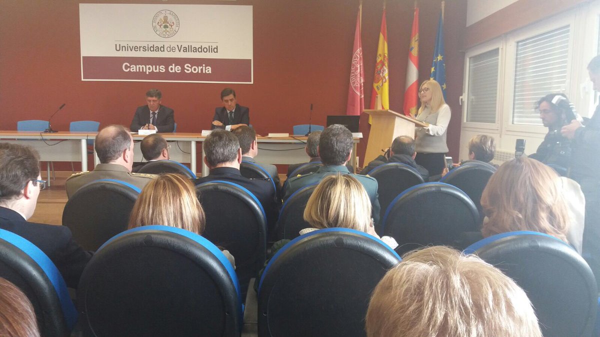 Felicitamos a <a href="/Caja_Rural/">Caja Rural de Soria</a> por su 50 aniversario. Hoy ha recibido un homenaje en el Campus de la <a href="/UVa_es/">Gabinete de Comunicación Universidad de Valladolid</a> en Soria