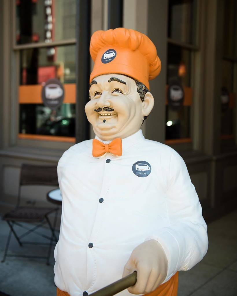 ilovelocalknox's tweet photo. Also rejuvenated for @downtowngrind In 2016 is their fearless mascot: Downtown Cecil @down… https://t.co/ZwOdtkKVbW https://t.co/wDrRwirroH