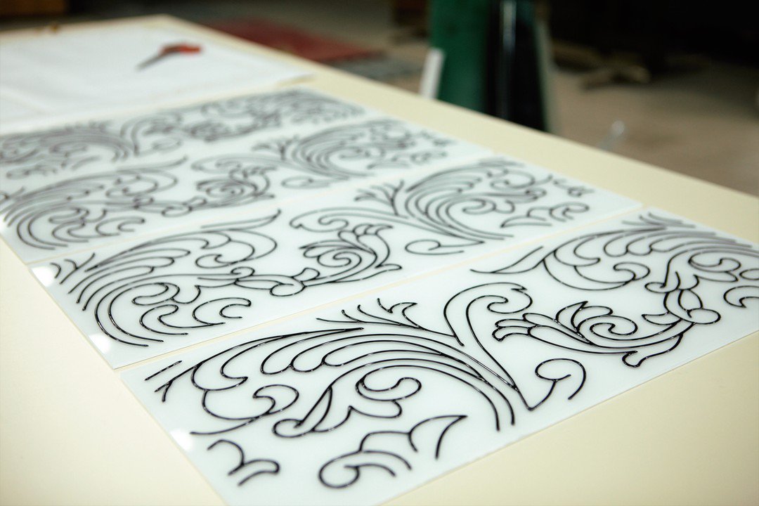 MIRROLLI's tweet image. Даже незаконченные заливные витражи прекрасны! ✨