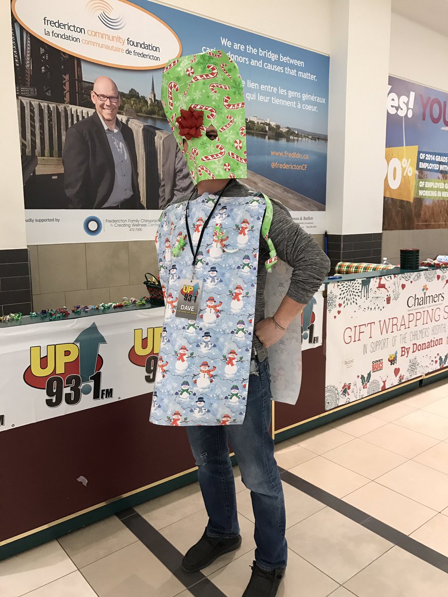 Rewind931FM's tweet photo. Can me down to @RegentMall_NB and get your gifts wrapped for the @DECHFoundation ANY donation accepted! They can wrap ANYTHING! #wrapman https://t.co/RqrNTwrkMC