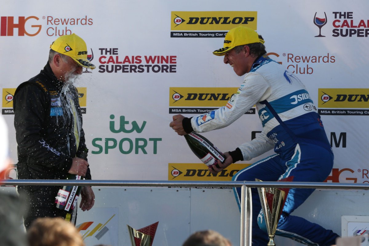 📸 PHOTO SPECIAL – #BTCC 2016 | Mark Howard: facebook.com/OfficialBTCC/p…