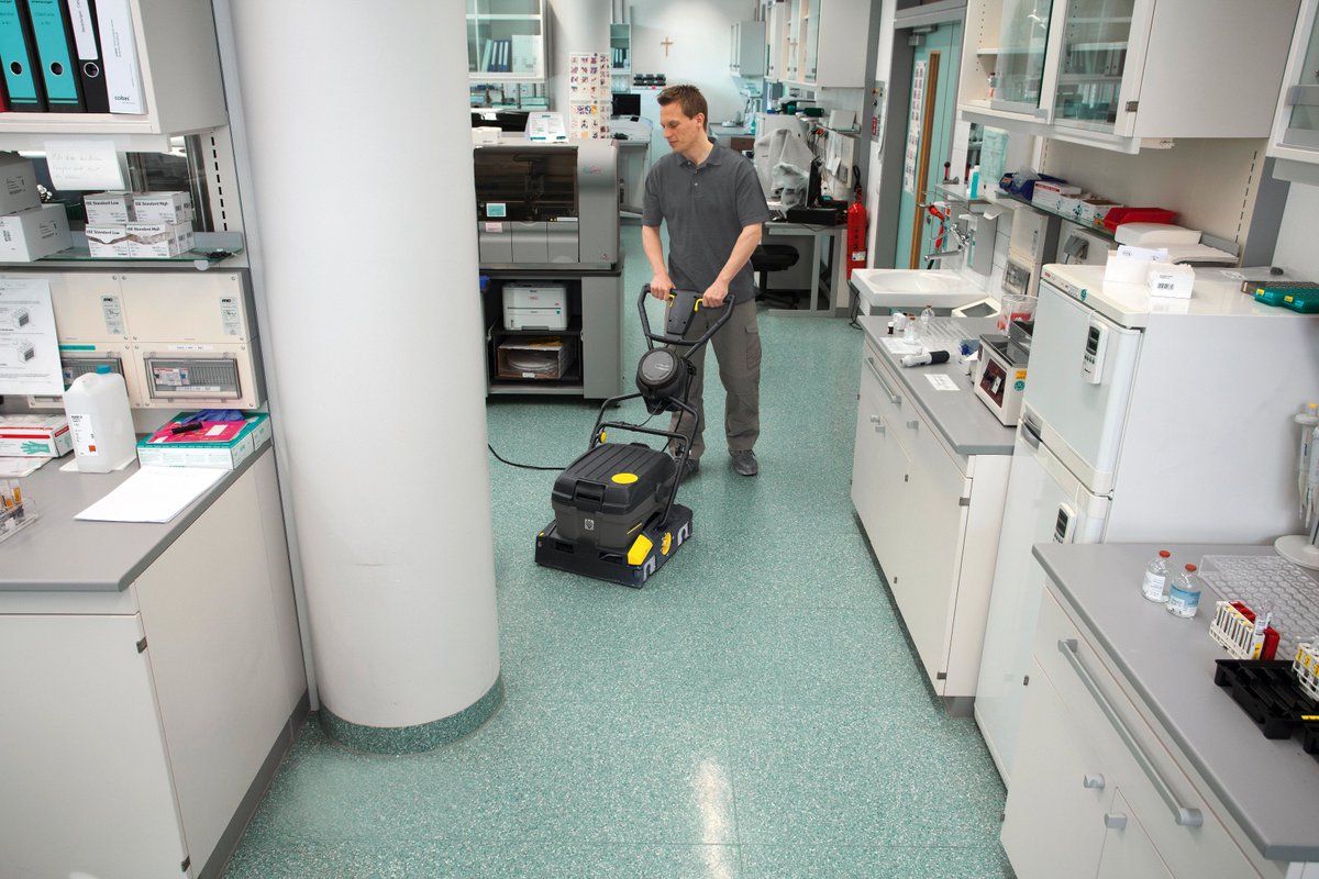 alpha_powerltd's tweet photo. Carrying out a pre-Christmas clean? Alpha have carpet cleaners, floor scrubbers and pressure washers available for hire upto Christmas Eve! https://t.co/RChL254BoF
